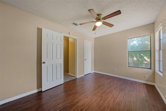 Building Photo - 14203 Sussman Ct