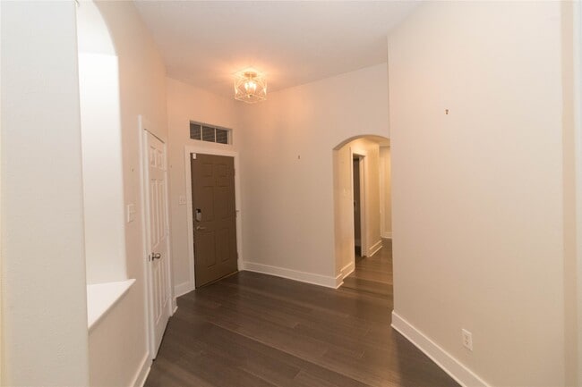 Building Photo - 1318 Ragsdale Ln