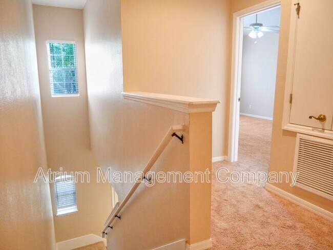 Building Photo - 590 Pinebranch Cir