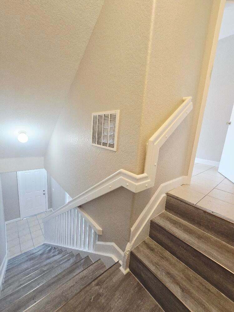 Building Photo - 3803 Shoma Dr