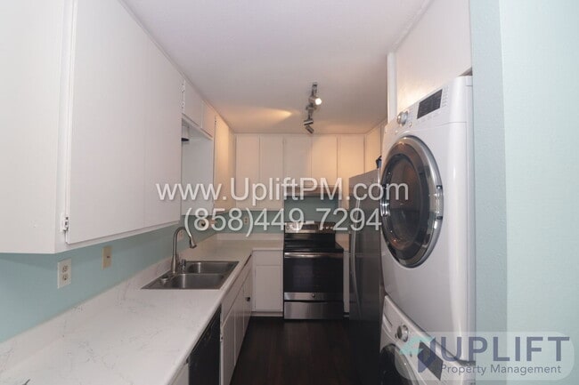 Building Photo - 12582 Caminito De La Gallarda