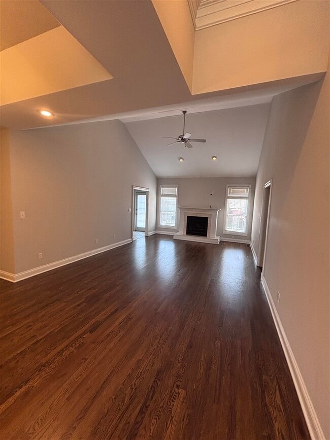 Building Photo - 311 Augusta Ave