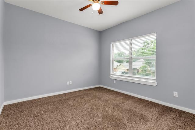 Building Photo - 206 Pecan Hollow St