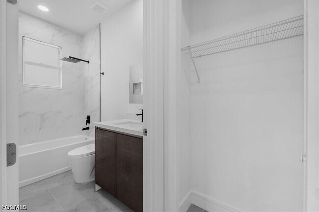 Building Photo - 3812 NW 38th St