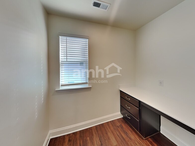 Building Photo - 11017 Hazel Gdns Dr