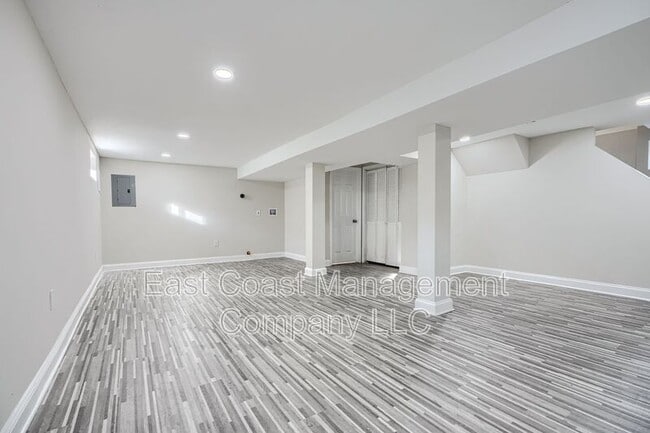 Building Photo - 4612 Schley Ave