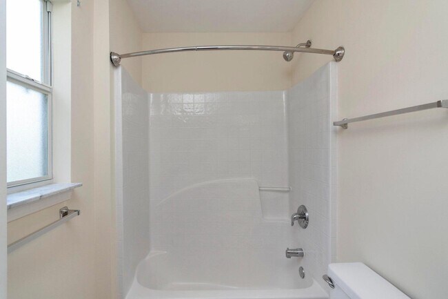 Building Photo - 168 Cabana Way