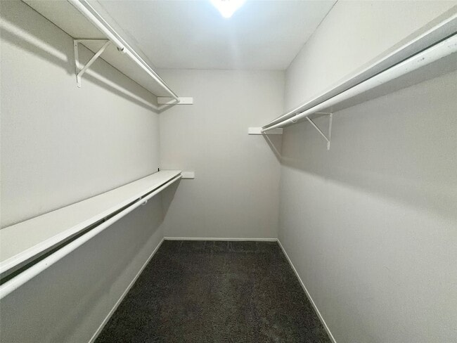 Building Photo - 12959 Trail Hollow Dr