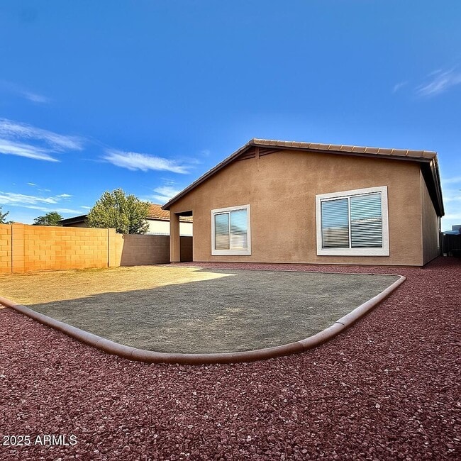 Building Photo - 14841 W Desert Hills Dr