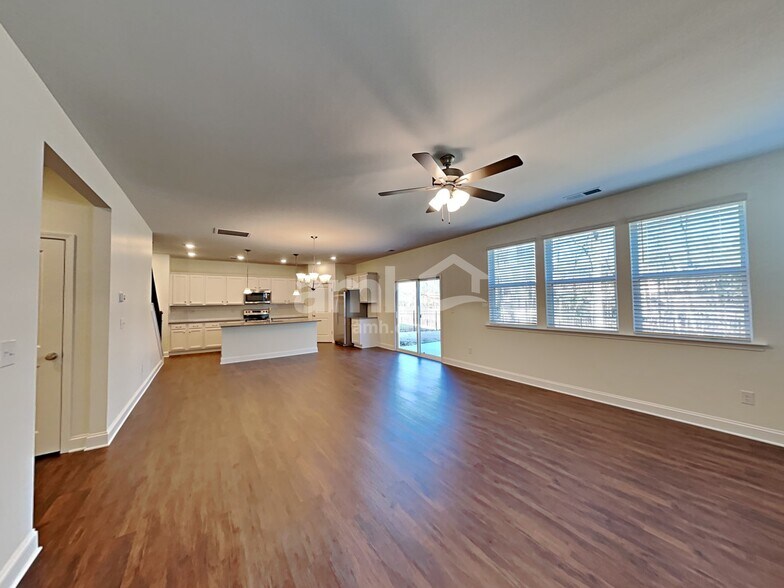 Building Photo - 7027 Garrett Ct