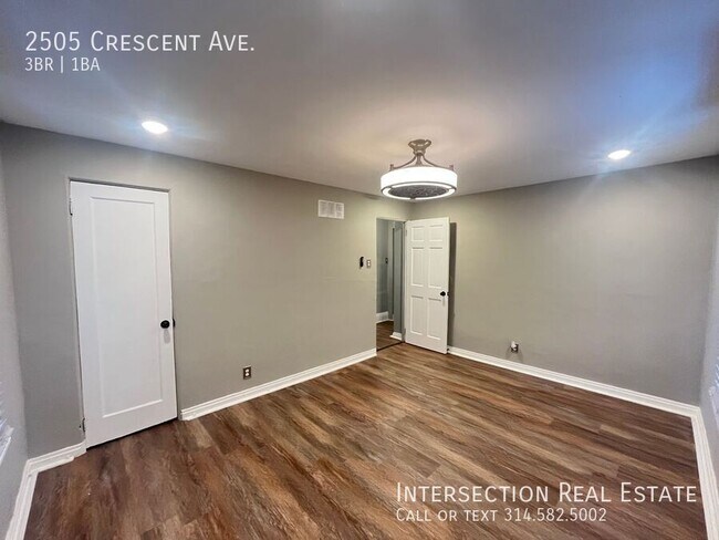 Building Photo - 2505 Crescent Ave