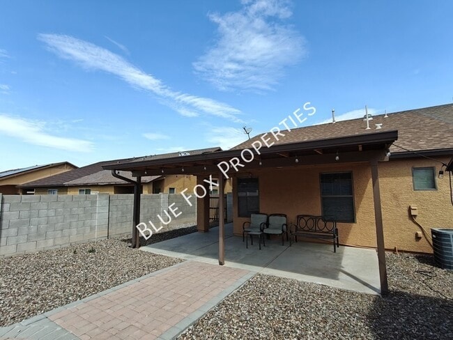 Building Photo - 2122 E Calle Arroyo Lindo