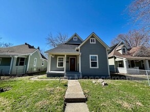 Building Photo - 838 N Temple Ave