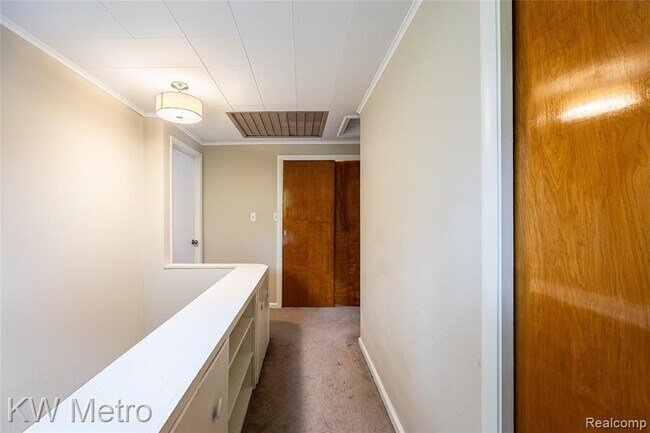 Building Photo - 1316 Lyons Ave