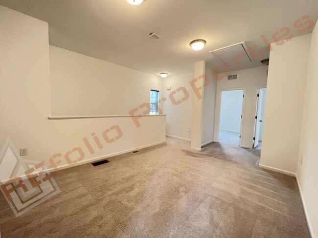 Building Photo - 1152 Epiphany Rd