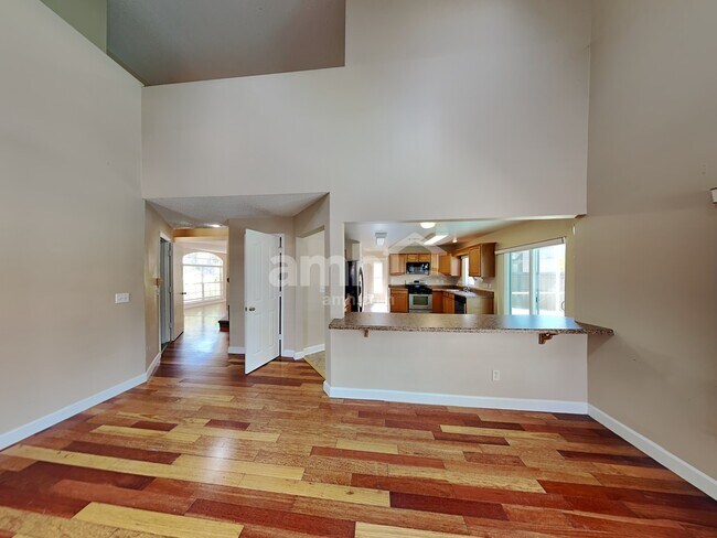 Building Photo - 1712 Scotch Pine Dr