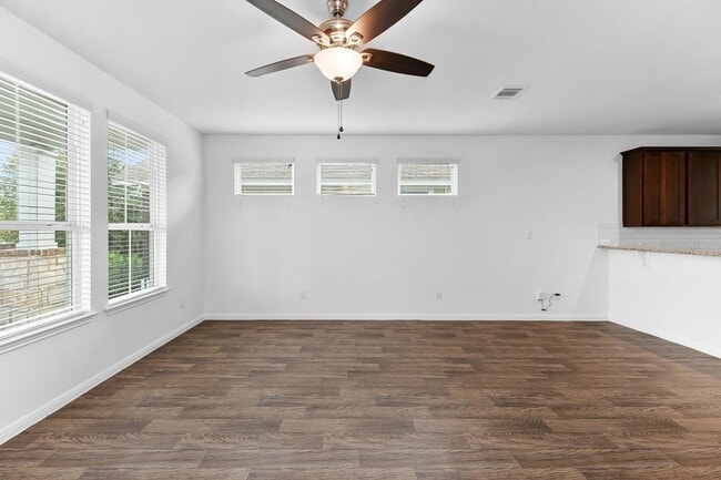 Building Photo - 213 Michaelis Dr