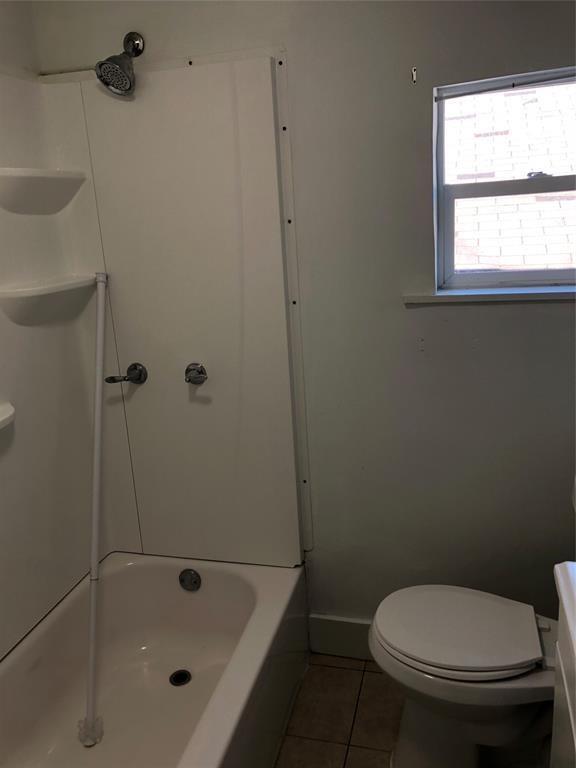 Building Photo - 712 40th St