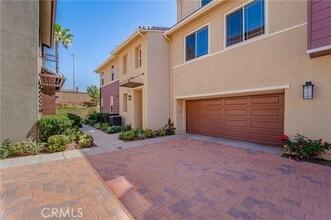 Building Photo - 12444 Benton Dr