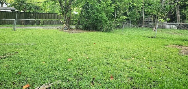 Primary Photo - 1541 NE 131st Ln