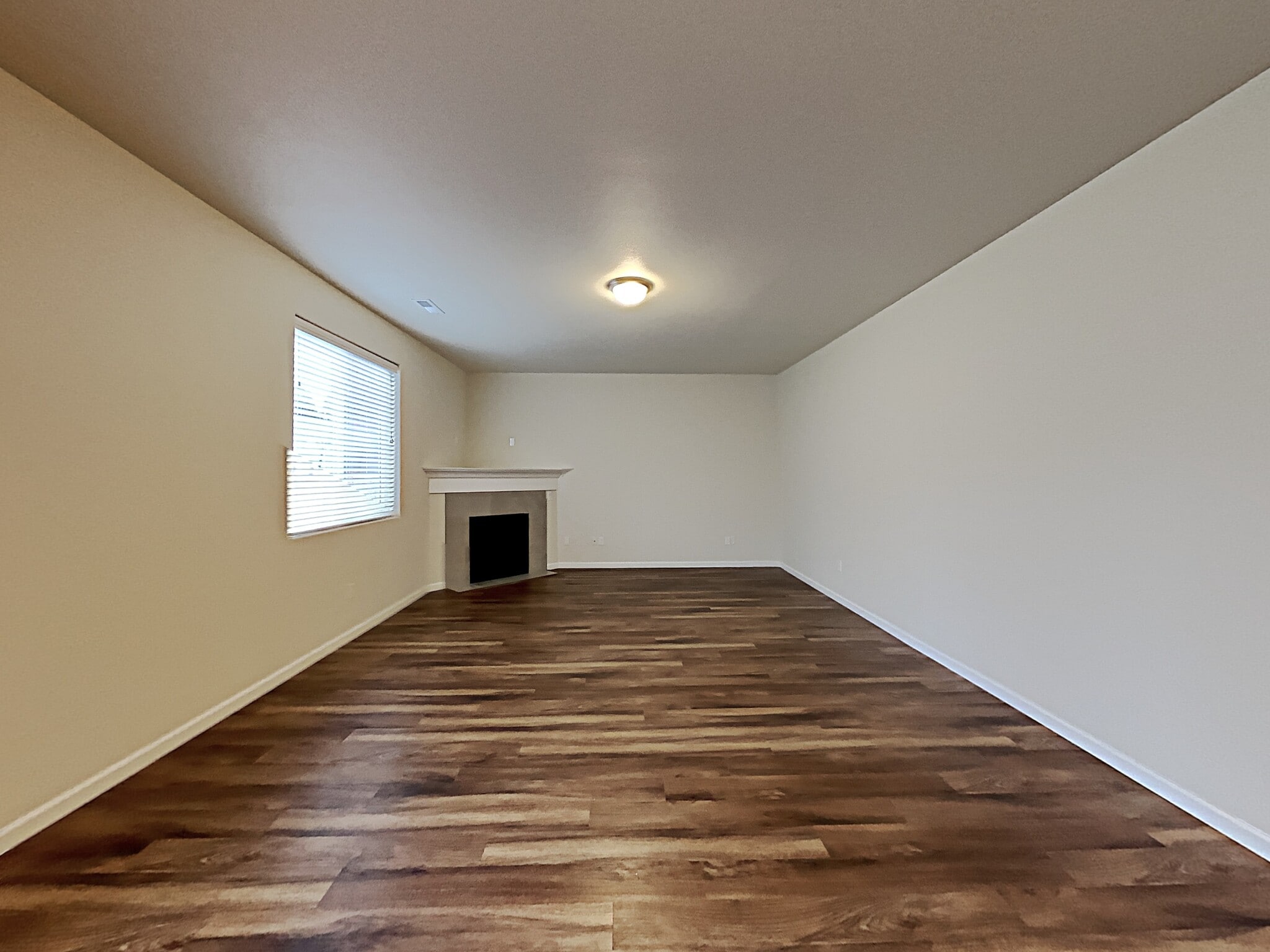 Building Photo - 9011 NE 165th Ave