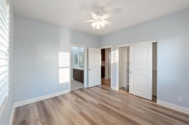 Building Photo - 768 Normandy Rd