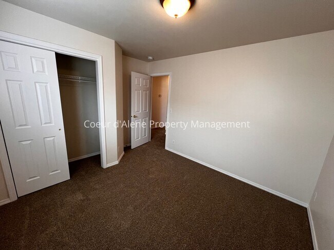Building Photo - 3 bed, 2 bath house in Hayden