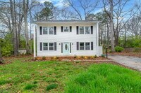 Building Photo - Beautiful 3 Bedroom, 2.5 Bath Home Tucked Away on Cul-de-Sac $1,825/mo rent