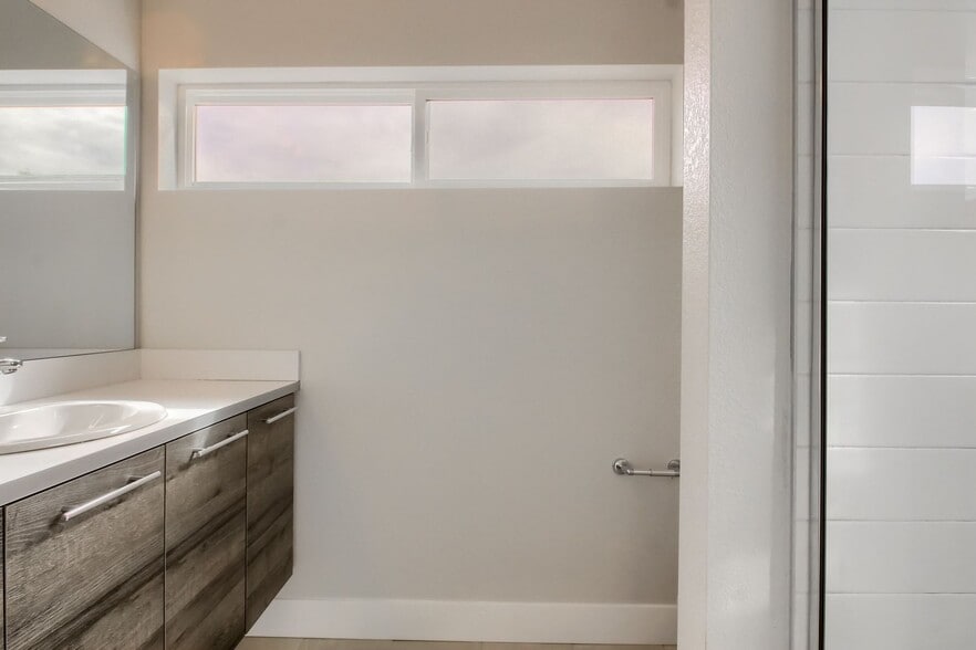 Building Photo - 1018 Depew St