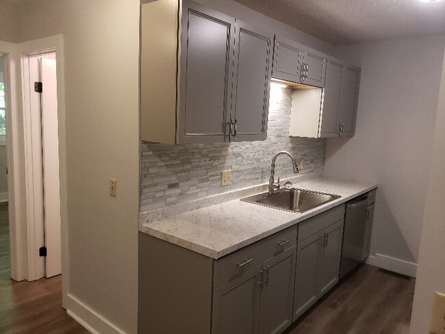 Building Photo - 4055 S Thornapple Hollow