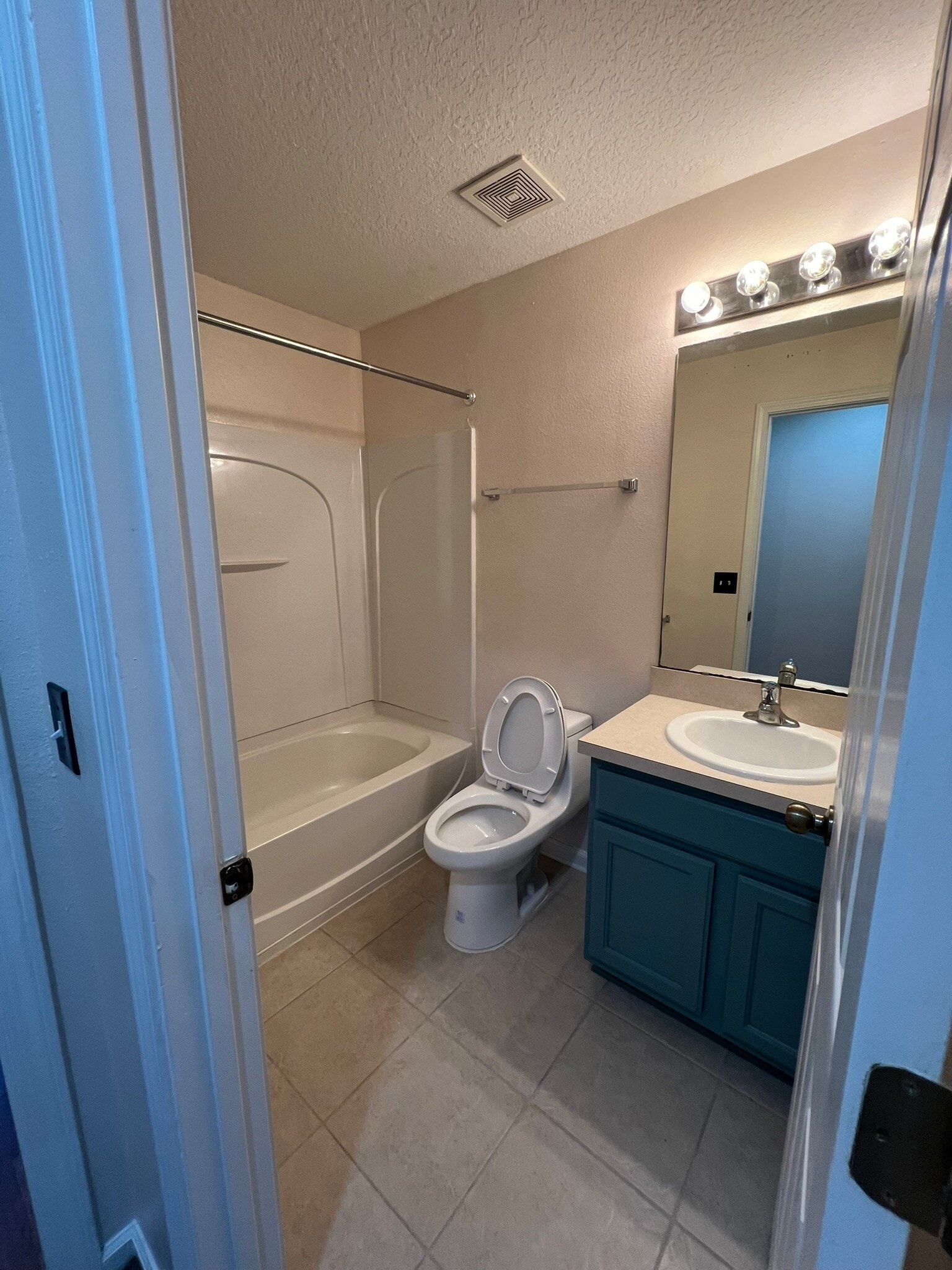 Upstairs Bathroom - 5906 Brice Ct