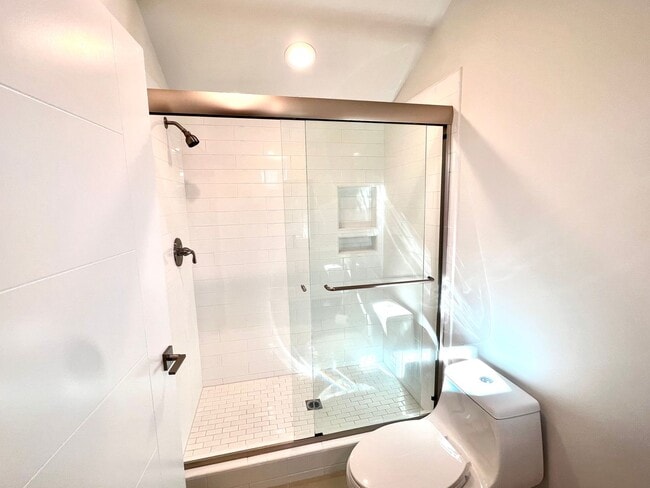 Building Photo - Santa Monica - Luxury Townhome w/ Loft!  (3 Bed / 3.5 Bath)