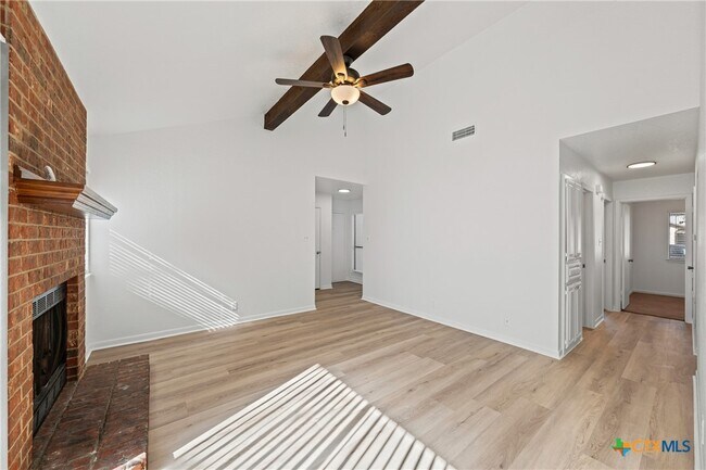 Building Photo - 2313 A Paul Revere St