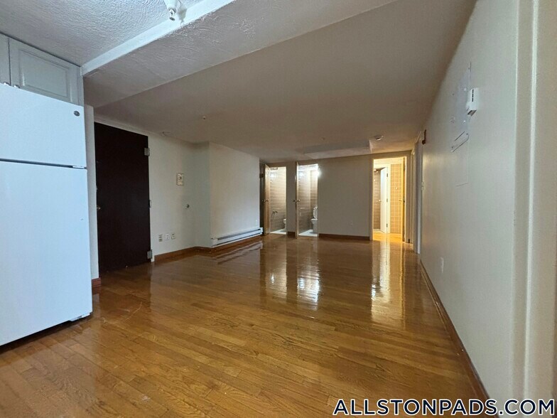 Building Photo - 1110 Commonwealth Ave