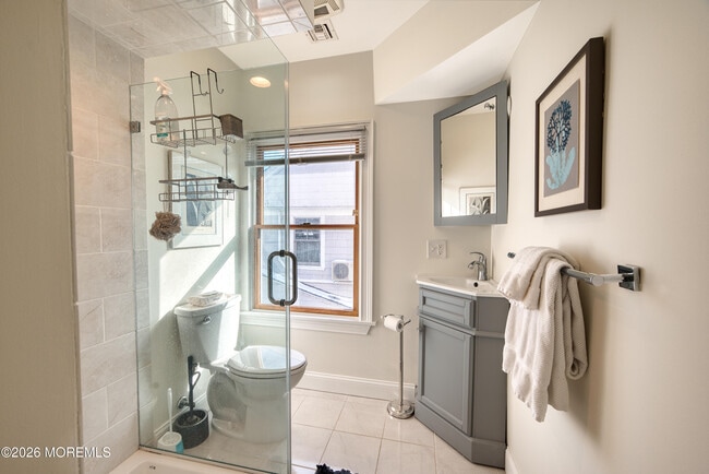 Building Photo - 112 Corlies Ave