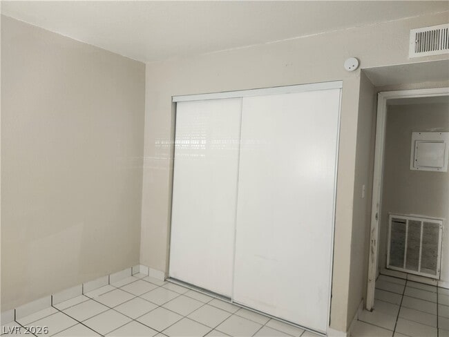 Building Photo - 4737 Thunderbolt Ave