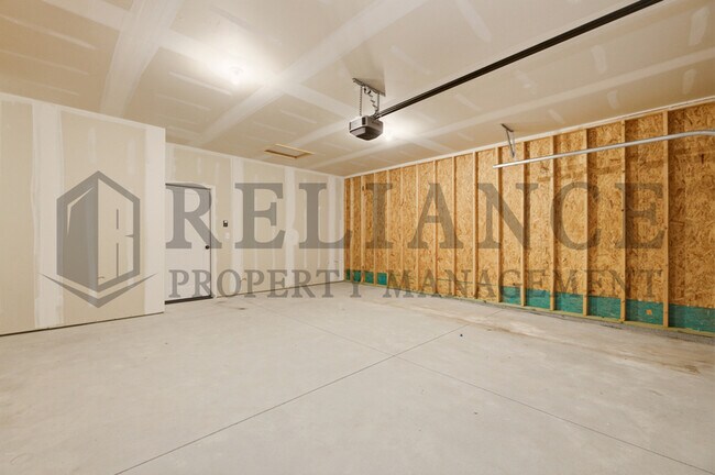 Building Photo - 202 N Gowen St