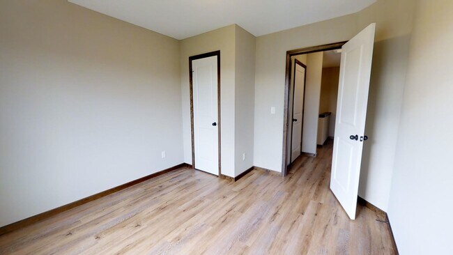 Building Photo - 708 S Deer Hvn St