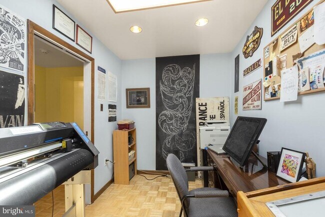 Building Photo - 3285 Chatham St