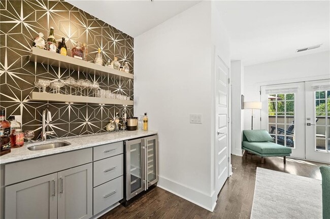 Building Photo - 1801 Huntington Hills Ln NW