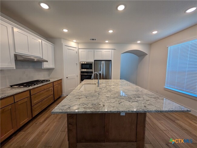 Building Photo - 1052 Easy Gruene