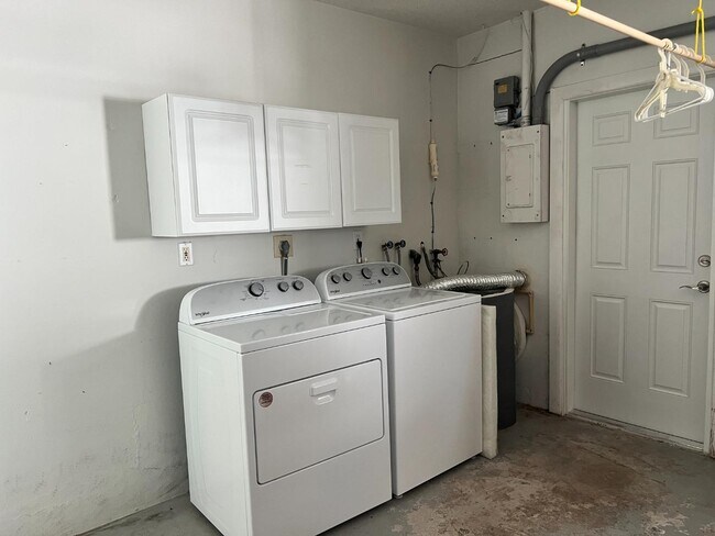 Building Photo - 4220 49th Ave S