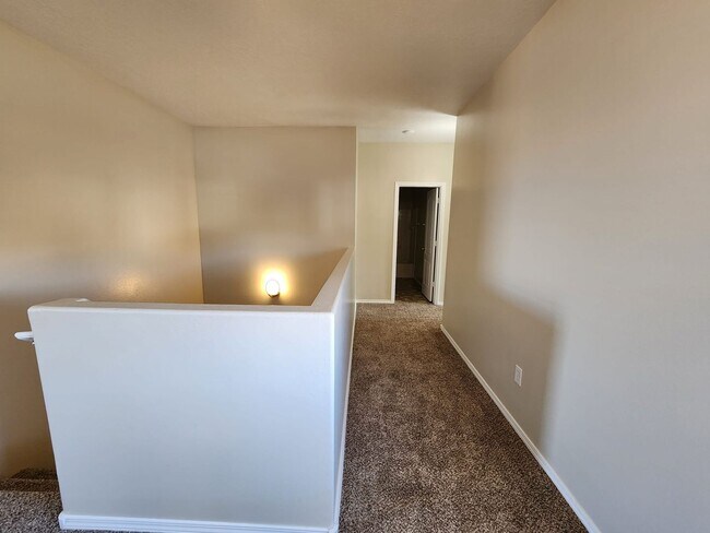 Building Photo - Amazing, Large 3 Bedroom Home in Southwest Albuquerque. Refrigerated Air, 2 Car Garage