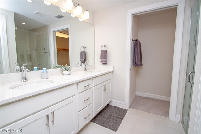 Building Photo - 232 Indies Dr E