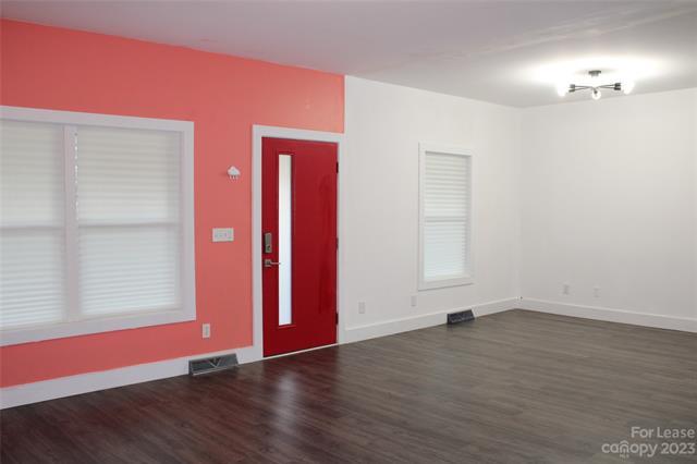 Building Photo - 13030 Homewood Dr