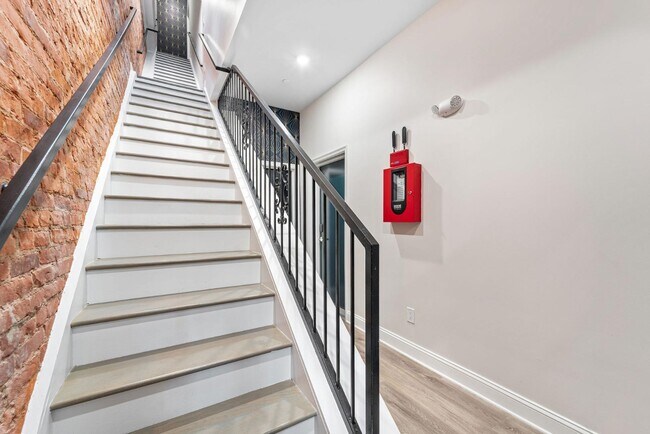 Building Photo - 2341 N College Ave