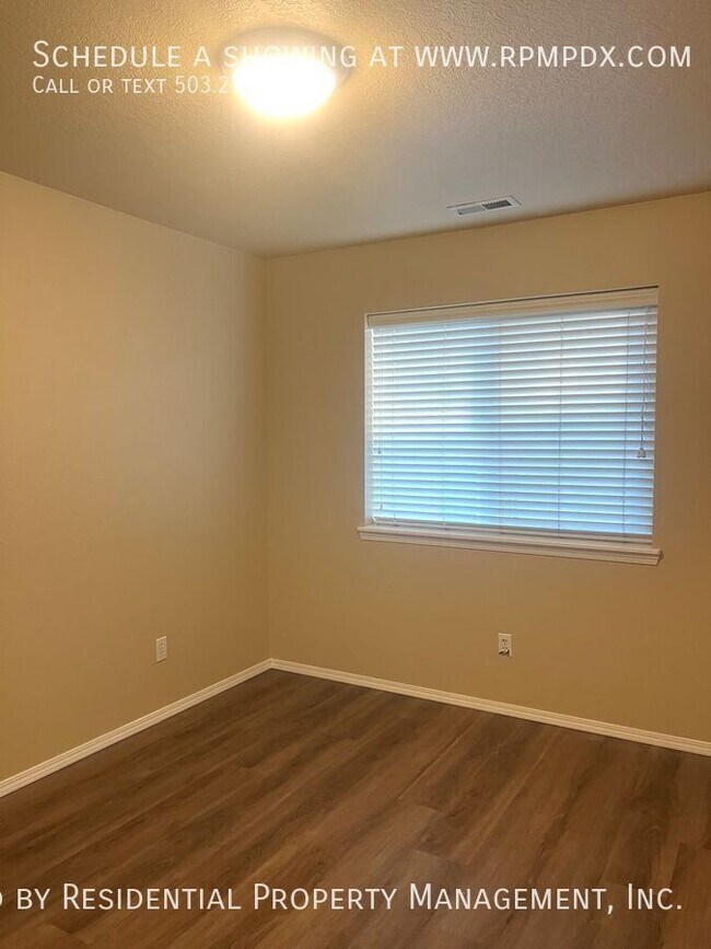 Building Photo - 17284 SW Pleasanton Ln