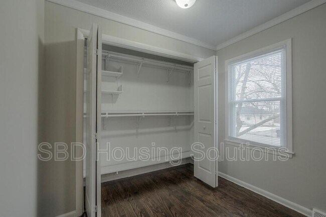 Building Photo - 16003 East 35th St S