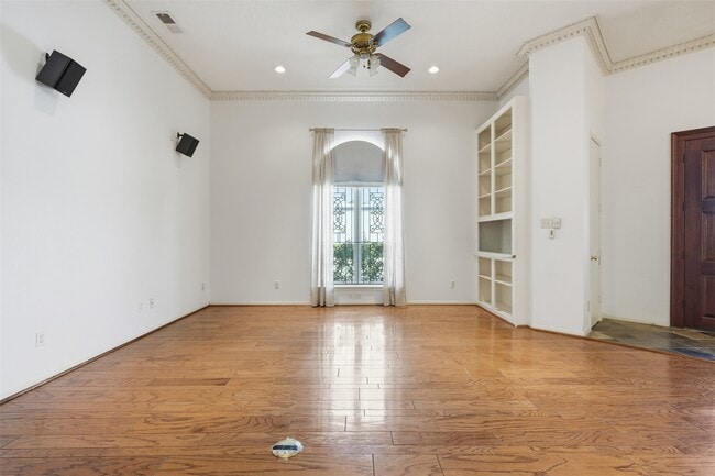 Building Photo - 4063 Breakwood Dr