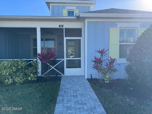 Building Photo - 414 Parrot Ln